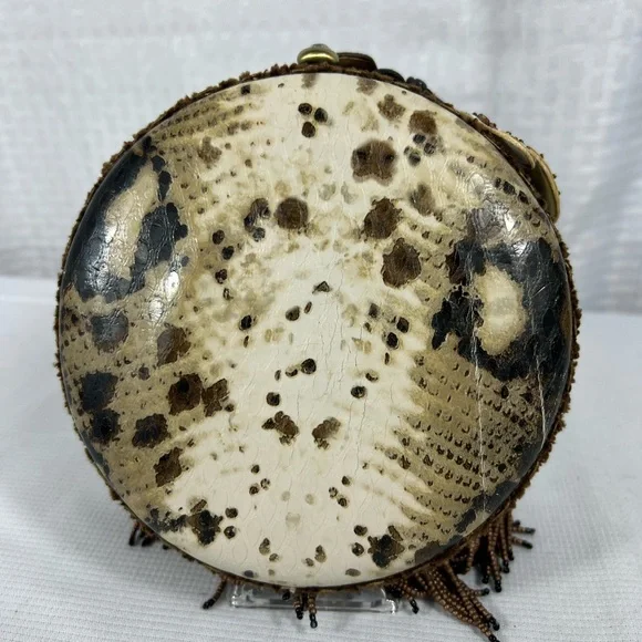 Mary Frances Beaded Lion Face Novelty Clutch Crossbody Purse - Picture 3 of 8